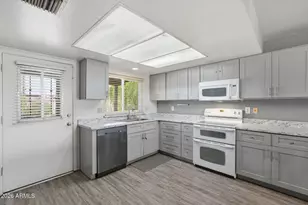 6327 N 34th Ln, Phoenix, AZ 85017 - Photo 6