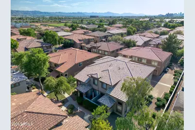 1225 N 36th Street #1109, Phoenix, AZ 85008 - Photo 2