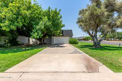 3160 E Hazelwood Street, Phoenix, AZ 85016 - Photo 1