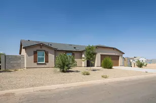 10498 W Carousel Dr, Arizona City, AZ 85123 - Photo 2