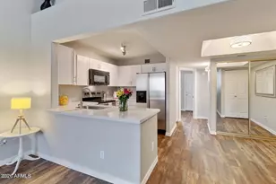 1025 E Highland Ave, Phoenix, AZ 85014 - Photo 2