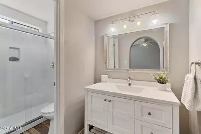 1025 E Highland Avenue #24, Phoenix, AZ 85014 - Photo 10
