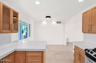6745 N 12th Wy, Phoenix, AZ 85014 - Photo 12