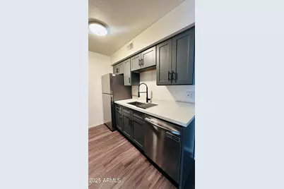 2625 E Indian School Road #Unit 142, Phoenix, AZ 85016 - Photo 16