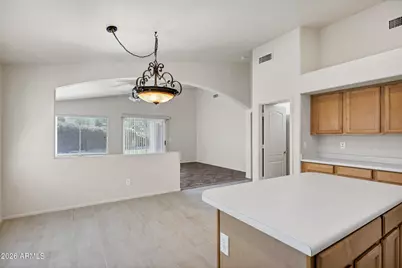 11219 W Vernon Avenue, Avondale, AZ 85392 - Photo 6