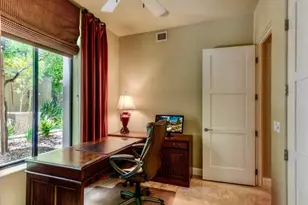 8 Biltmore Estate, Phoenix, AZ 85016 - Photo 12