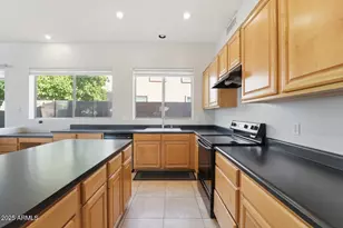 7180 W Trails Dr, Glendale, AZ 85308 - Photo 10
