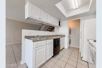 2625 W Ocotillo Road #2, Phoenix, AZ 85017 - Photo 6