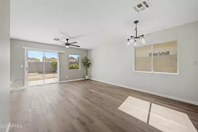 15465 W Port Royale Lane, Surprise, AZ 85379 - Photo 8