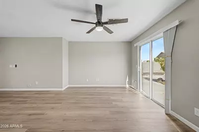 15465 W Port Royale Lane, Surprise, AZ 85379 - Photo 10