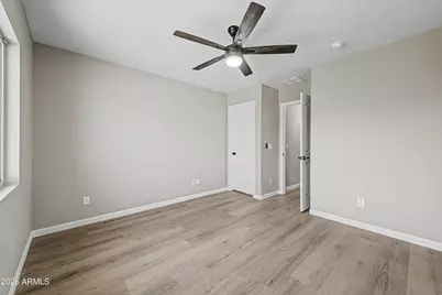 15465 W Port Royale Lane, Surprise, AZ 85379 - Photo 12
