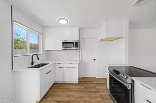 4520 E Alta Vista Rd, Phoenix, AZ 85042 - Photo 10