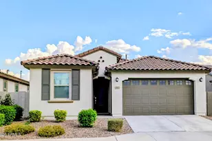 73 E Capricorn Way, Chandler, AZ 85249 - Photo 2