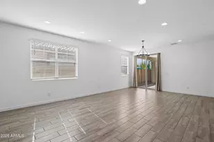73 E Capricorn Way, Chandler, AZ 85249 - Photo 12