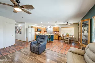 8136 E Fox St, Mesa, AZ 85207 - Photo 8