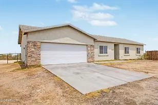 11725 S 205th Ln, Buckeye, AZ 85326 - Photo 2