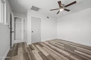 10350 W Caron Dr, Sun City, AZ 85351 - Photo 16