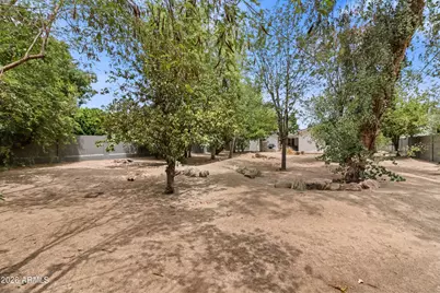 4025 E Osborn Road, Phoenix, AZ 85018 - Photo 40