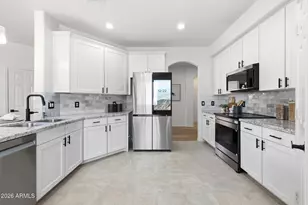 13660 W Monte Vista Rd, Goodyear, AZ 85395 - Photo 12