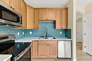 803 W Lydia Ln, Phoenix, AZ 85041 - Photo 10