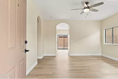 803 W Lydia Lane, Phoenix, AZ 85041 - Photo 2