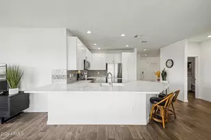 2511 W Queen Creek Rd, Chandler, AZ 85248 - Photo 2