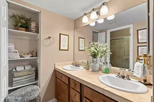 10301 N 70th St, Paradise Valley, AZ 85253 - Photo 16