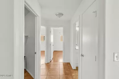 218 E Milada Drive, Phoenix, AZ 85042 - Photo 16