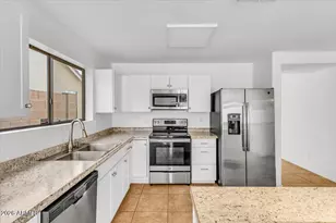 218 E Milada Dr, Phoenix, AZ 85042 - Photo 10