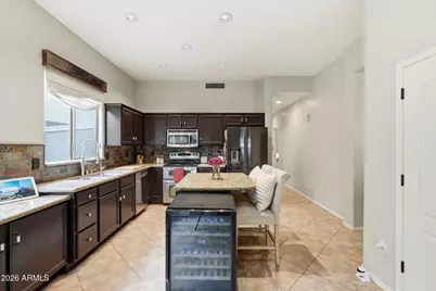 938 E Loma Vista Street, Gilbert, AZ 85295 - Photo 4