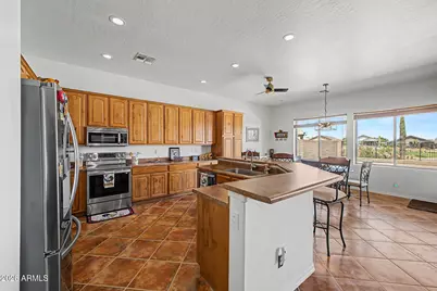 364 W Stirrup Lane, San Tan Valley, AZ 85143 - Photo 16