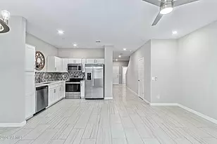 2134 W Harmont Dr, Phoenix, AZ 85021 - Photo 4