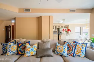 1054 E Shangri La Rd, Phoenix, AZ 85020 - Photo 10