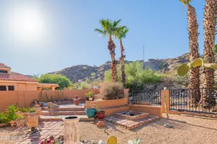 1054 E Shangri La Rd, Phoenix, AZ 85020 - Photo 24