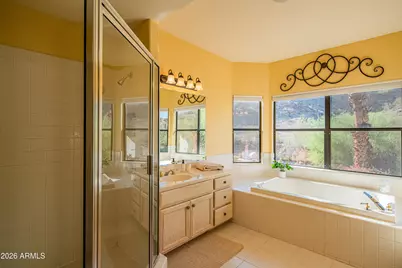 1054 E Shangri La Road, Phoenix, AZ 85020 - Photo 16