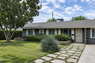 4326 E Glenrosa Ave, Phoenix, AZ 85018 - Photo 2