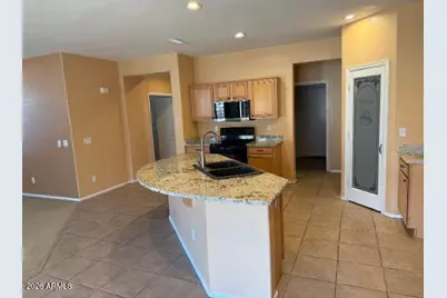 6821 W Saddlehorn Road, Peoria, AZ 85383 - Photo 4