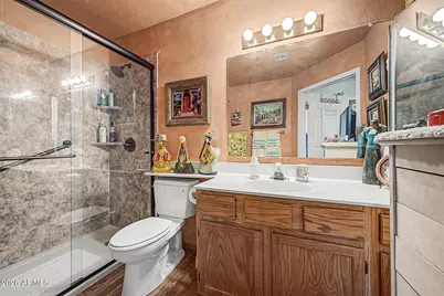 1017 E Maryland Avenue #103, Phoenix, AZ 85014 - Photo 8