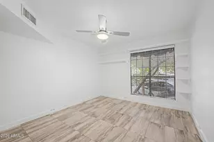 7557 N Dreamy Draw Dr, Phoenix, AZ 85020 - Photo 16