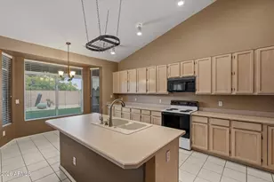 22407 N 71st Ln, Glendale, AZ 85310 - Photo 6