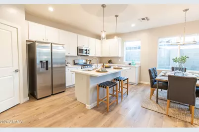 3725 E Flower Street, Phoenix, AZ 85018 - Photo 1