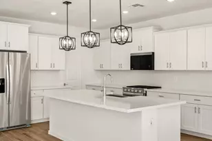 30589 W Hackberry Ln, Buckeye, AZ 85396 - Photo 1