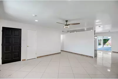 3431 W Country Gables Drive, Phoenix, AZ 85053 - Photo 6