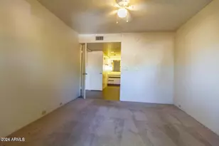 7557 N Dreamy Draw Dr, Phoenix, AZ 85020 - Photo 12