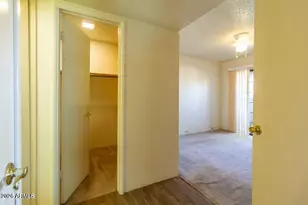 7557 N Dreamy Draw Dr, Phoenix, AZ 85020 - Photo 8