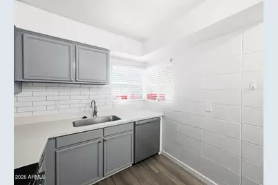 1911 E Amelia Avenue #07, Phoenix, AZ 85016 - Photo 12