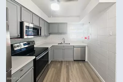 1911 E Amelia Avenue #07, Phoenix, AZ 85016 - Photo 8