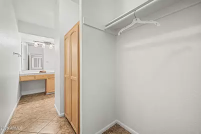 2233 E Highland Avenue #138, Phoenix, AZ 85016 - Photo 12