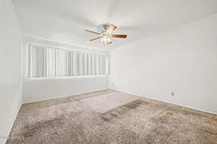 2233 E Highland Ave, Phoenix, AZ 85016 - Photo 10