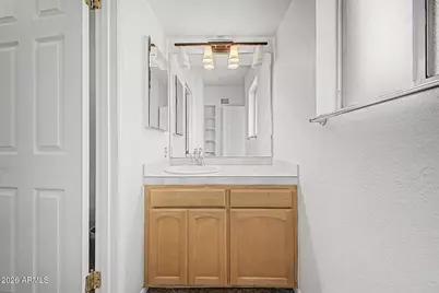 2233 E Highland Avenue #138, Phoenix, AZ 85016 - Photo 16